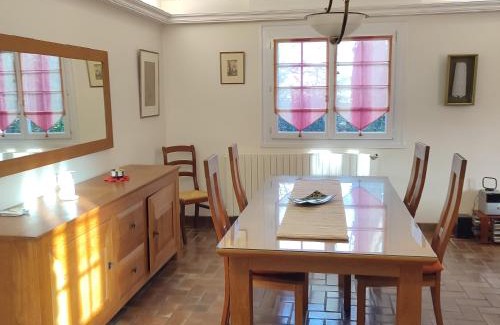 Pont-l'Abbe House | Maison classée 3 étoiles, grand jardin clos au calme Proche centre ville, 10 min des plages