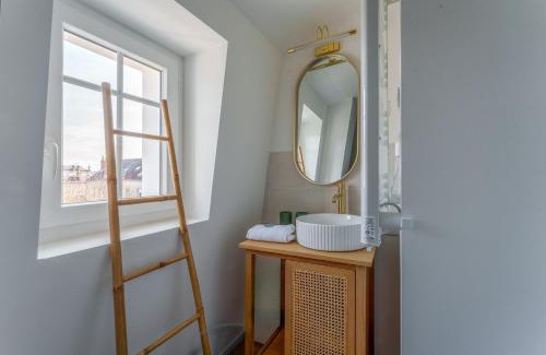 Tours City Centre House | Maison clim jardin Tours centre 8 personnes 4 chambres
