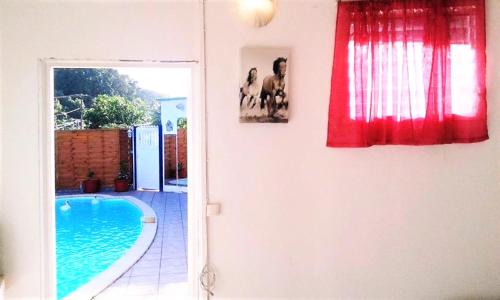 Point d'Or House | Maison cosy Les Abymes avec piscine