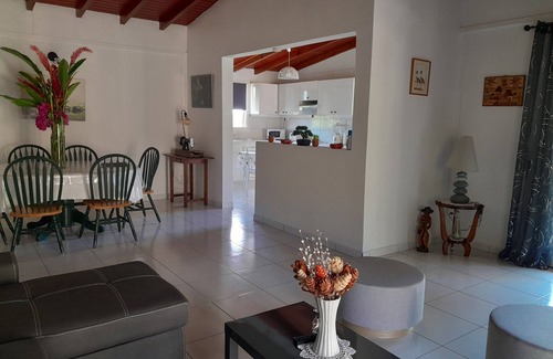 Le Moule House | Maison de Campagne