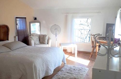 Cucuron House | Maison de charme en campagne à Cucuron avec piscine privée