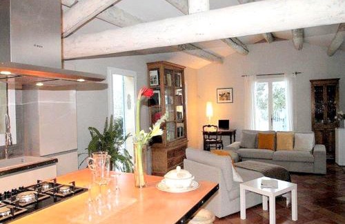 Cucuron House | Maison de charme en campagne à Cucuron avec piscine privée