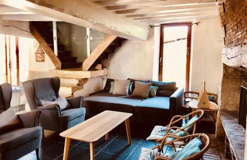 Pontpoint House | Maison de famille du 17ème siècle I Proche Senlis Chantilly Compiègne Paris