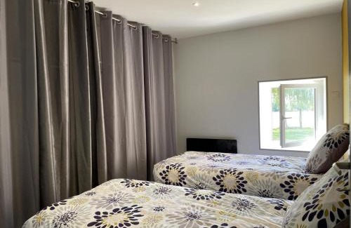 Isle-et-Bardais House | Maison de ferme rénovée avec jardin et animaux acceptés - FR-1-489-389