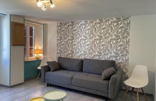 Isle-et-Bardais House | Maison de ferme rénovée avec jardin et animaux acceptés - FR-1-489-389