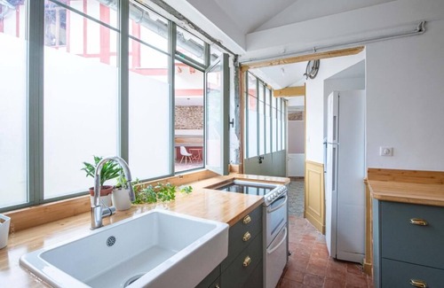 Le Celle-Saint-Cloud House | Maison de Ville Calme au Proche Versailles