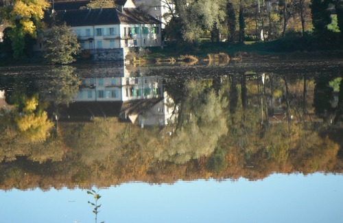 Saint-Bonnet-Troncais Apartment | Maison de L`ETANG in the heart of large oak Forest of Troncais. Allier.