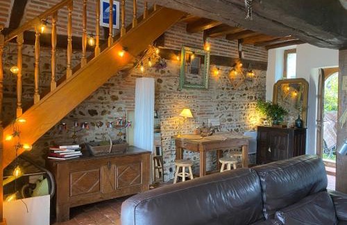 Sully-sur-Loire House | Maison de marinier les pieds dans l'eau face à la Loire