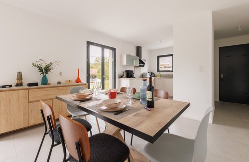 Ydes House | Maison de Maud - Piscine privée