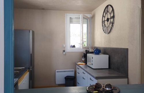 Lanobre House | Maison de Vacances Entre Montagnes et Lacs