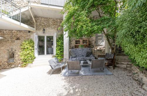 Gras House | Maison De Vacances Avec Piscine