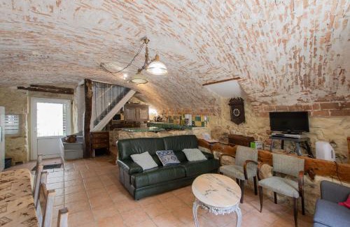 Gras House | Maison De Vacances Avec Piscine