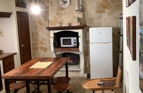 Velleron House | Maison de Village en Pierres, à 5minutes de L'isle sur la Sorgue