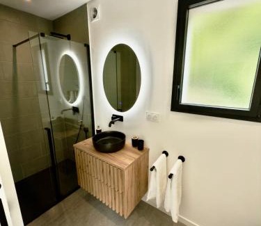 Boucau House | Maison des Chênes 64 - Spa Lodge