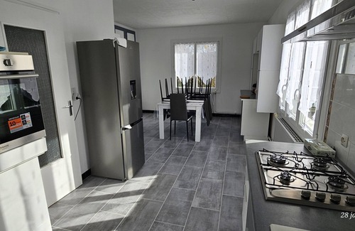 Coulanges-sur-Yonne House | Maison des flotteurs on the banks of the Yonne, enclosed garden, sleeps 9