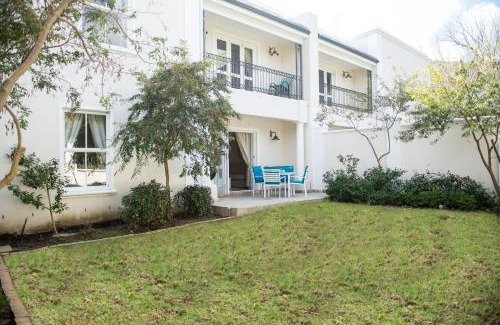 Franschhoek Apartment | Maison Des Huguenots Le Roux