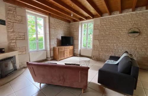 Tour Chabot Gavacherie House | Maison familiale spacieuse à Niort avec jardin