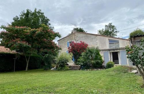 Tour Chabot Gavacherie House | Maison familiale spacieuse à Niort avec jardin