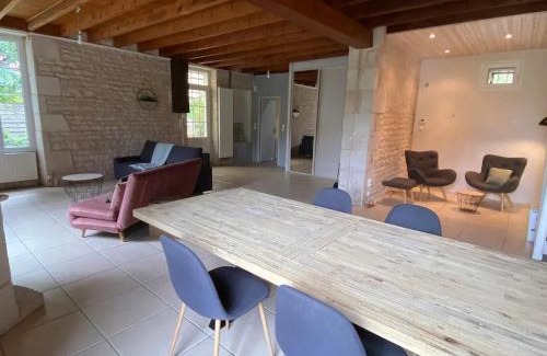 Tour Chabot Gavacherie House | Maison familiale spacieuse à Niort avec jardin