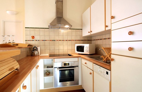 Saint-Felix-de-Tournegat House | Maison d'Artistes in the countryside - Pyrenees view