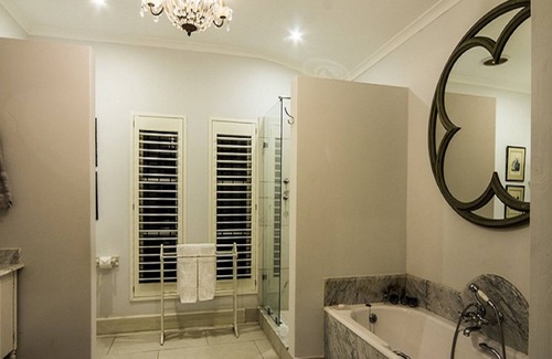 Umhlanga Bed & Breakfast | Maison - H Guest House