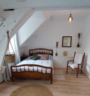 Reffuveille House | Maison La Rivière