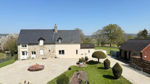 Barenton House | Maison la touchardiere