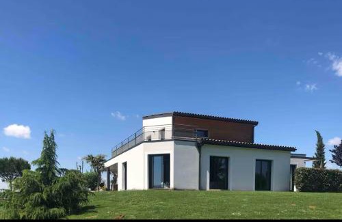 Beaumont-de-Lomagne House | maison moderne avec piscine