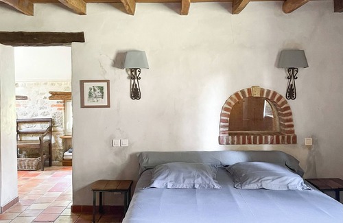 Combreux House | Maison piscine & tennis partagés