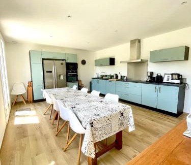 Beaussais-sur-Mer House | Maison rénovée en centre-ville, à 5 min des plages