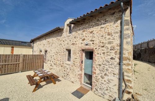 Saint-Michel-Mont-Mercure Apartment | Maison Sèvremont 6/8pers à 10min du Puy du Fou