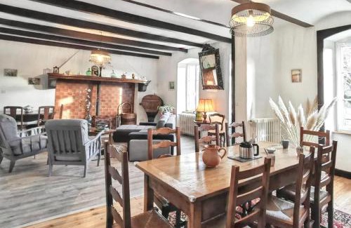 Domeyrat House | Maison spacieuse à Domeyrat + grand jardin