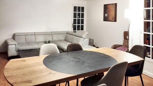 Maurepas House | Maison spacieuse a Maurepas avec jardin et terrasse