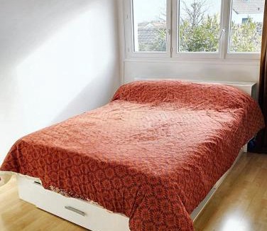 Maurepas House | Maison spacieuse a Maurepas avec jardin et terrasse