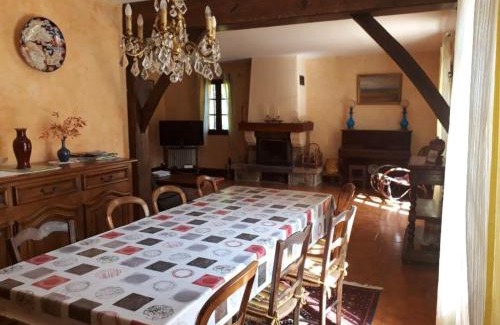 La Fagette House | Maison spacieuse au Bugue avec jardin et equipements sportifs
