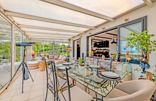 Plouider Villa | Maison vue mer avec piscine