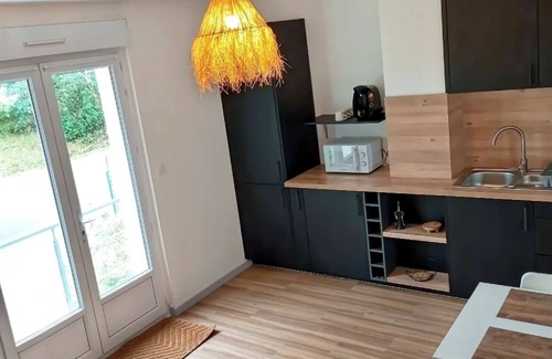 Landrevarzec House | Maisonette with garden