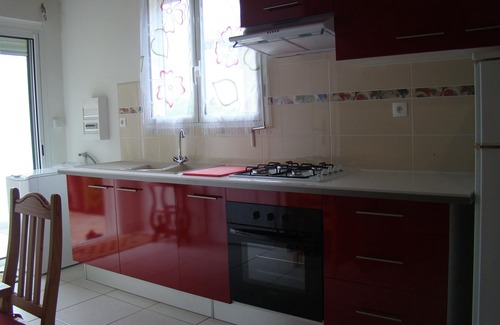 Saint-Pierre House | Maisonnette with mezzanine, air conditioning, secure parking, wifi internet, Rated 3 stars.