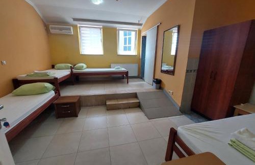 Smederevo House | Maja Rooms & Garden