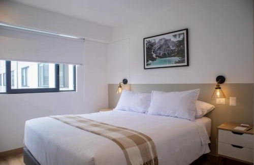 Leuro Apartment | Majestic 2BR with Modern Pool in Miraflores