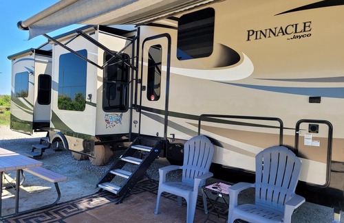 Port Bolivar RV Rental | Majestic Beach Camper at Hailey's Beach-n-Bay RV Resort #13