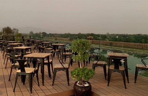Mandalay Hotel | Majestic Hotel