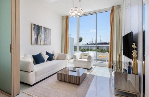 Dubai Apartment | Majesty Retreat - 1BR plus 1GR w Study-Sleeps 4- in Gemz-05