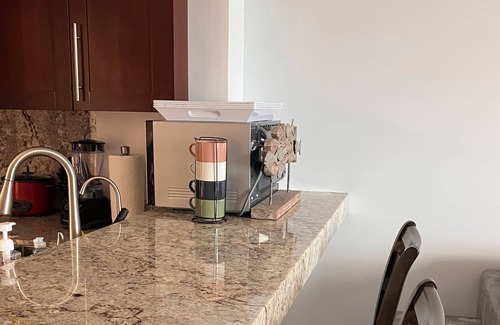 Makaha Condo | Makaha Valley Towers 1/1 Condo- Sleep up to 4! 30 day minimum stay