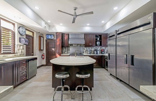 Discovery Bay Villa | MAKANA VILLA JAMAICA - Luxury 7 Bed Beachfront Villa Discovery Bay