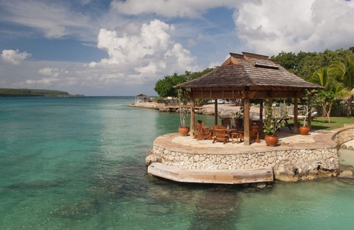 Discovery Bay Villa | MAKANA VILLA JAMAICA - Luxury 7 Bed Beachfront Villa Discovery Bay
