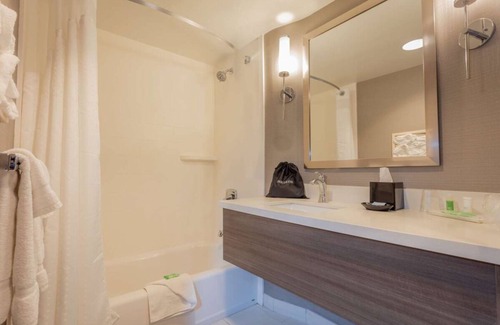 Anaheim Resort Hotel | Make Your Trip More Enjoyable! 2 Comfortable Units, Near Disneyland Park!