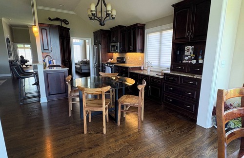 Bucyrus House | Make yourself at home in this fully furnished 4-bed, 3-bath home