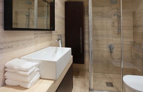 Larnaca Apartment | Makenzie Suite