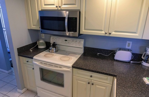 Trailer Estates Apartment | Making The Best Memories Along The Way! 2 Great Units, Free Parking, Kitchenette